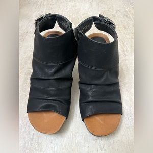 Hocus Pocus Wedge Like Heel - Size 6
